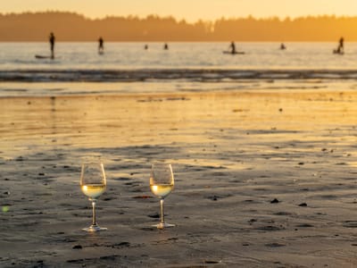 Tofino: Sunset stroll along Mackenzie Beach