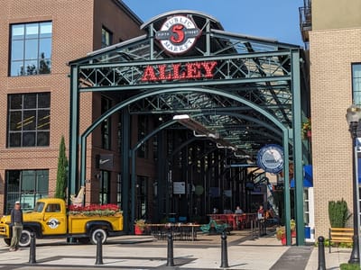 Eugene: 5th Street Market