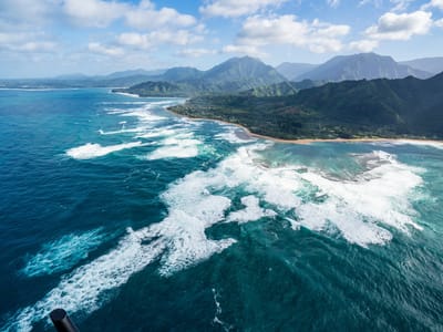South Shore - Sheraton Kauai Resort: Rough winter seas