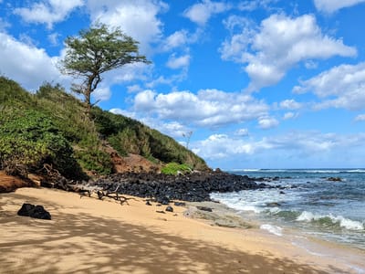 North Shore - The Cliffs at Princeville: Larsen's Beach