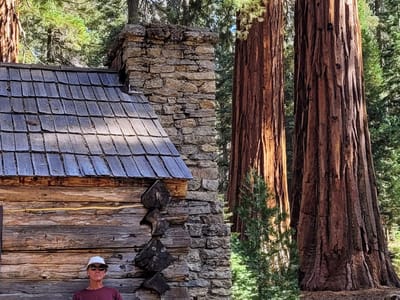 Yosemite Valley: Mariposa Grove Cabin