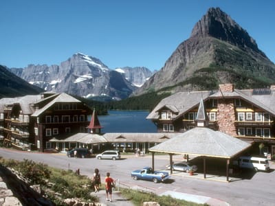 Waterton-Glacier National Park: Many Glacier Hotel