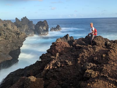 Hana: Waianapanapa Park - Kipapa O Kihapiilani Trail