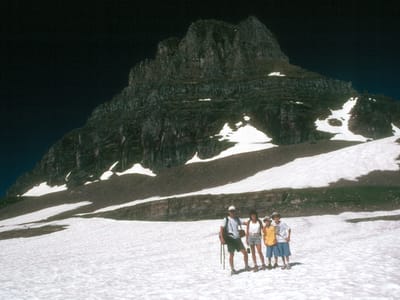 Waterton-Glacier National Park: Family at Logan Pass