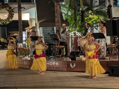 Wailea: Is this really Christmas?