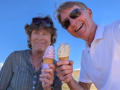 Mount Cook National Park (Aoraki): Lavender Ice Cream - Yum!
