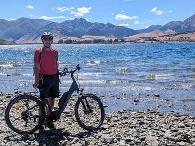 Wanaka: Along the Hawea to Wanaka ride