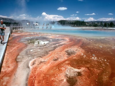 Yellowstone National Park: Midway Geyser Basin