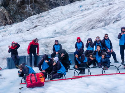 Fox Glacier: Incoming helicopter