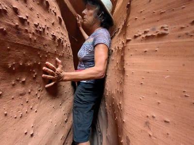 Hole-in-the-Rock Road: Very tight