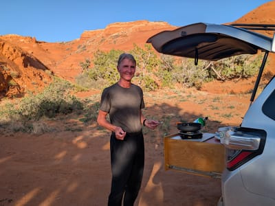 Hole-in-the-Rock Road: Our home for the night