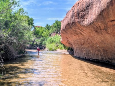 Hole-in-the-Rock Road: Fording the shallow Escalante River