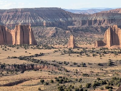 Cathedral Valley: Upper Catheral Valley