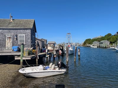 Aquinnah: Menemsha