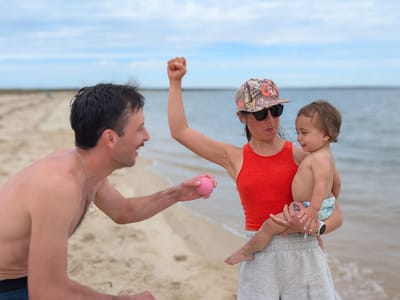 Edgartown: Fun at State Beach