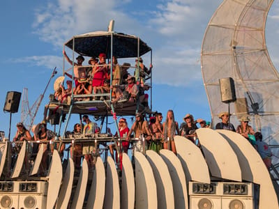 Our Burning Man Experience: Raucous Crowd seeking wisdom