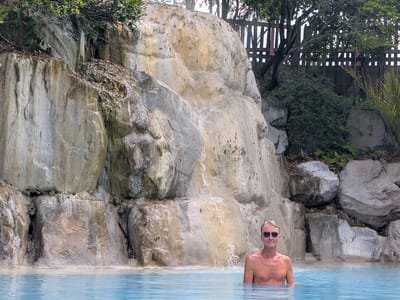 Taupo Volcanic Zone - Wairakei Thermal Valley: Herb enjoying the thermal pools