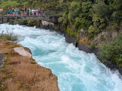 Taupo Volcanic Zone - Wairakei Thermal Valley: The Bridge over Huka Falls
