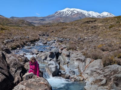 Tongariro National Park: Lava field above Taranaki Falls