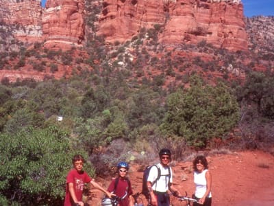 Sedona - Bell Rock: New Age Family
