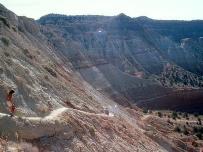 Kodachrome Basin State Park: Lolo hiking the Eagle's View Trail