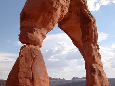 Arches National Park: Lolo approaching the Delicate Arch