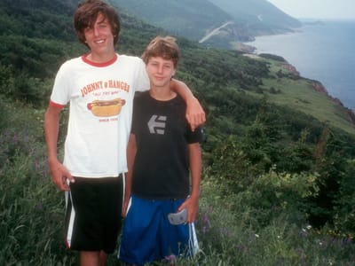 Cape Breton Highlands National Park / Cabot Trail: Boy's on Trout River Trail