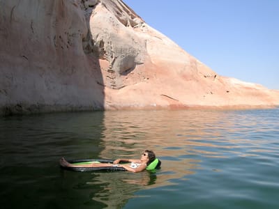 Lake Powell - Halls Crossing: Lolo demonstrating use of the float