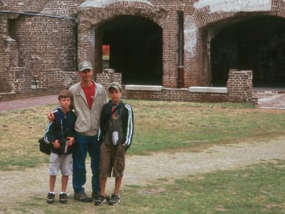 Patriots Point Naval & Maritime Museum / Fort Sumter: Herb with boys at Fort Sumpter