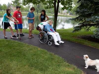Brother's house in Columbus: Taking Muffin for a stroll in the park