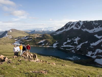 Beartooth Highway: Group Picture on Beartooth Pass