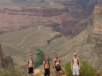 Grand Canyon - South Rim: Beginning of Bright Angel Trail