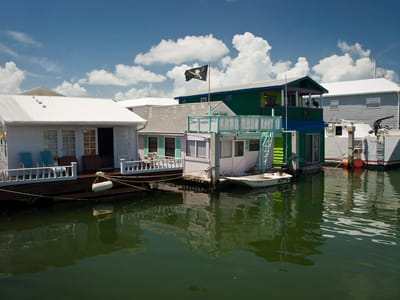 Key West: Houseboats on bike ride to Key West