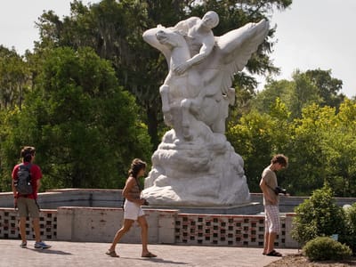 Huntington Beach State Park: Lolo & Boys photographing Brookgreen Gardens