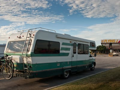 Flying J - Toledo: Lazy Daze camping in Flying J