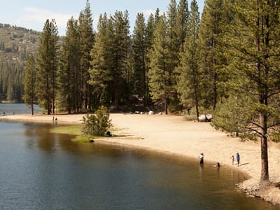 Sequoia and Kings Canyon National Parks: Hume Lake Beach