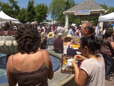 Sebastopol and Side Trips through Sonoma and Marin County: Sebastopol Farmers Market - TJG