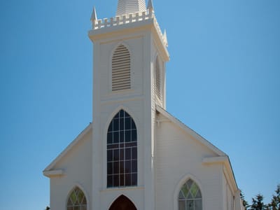 Sebastopol and Side Trips through Sonoma and Marin County: Bodega Bay Church - Hitchcock&#039;s "The Birds" - AJG