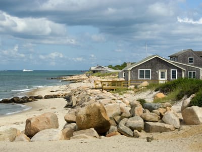 Tisbury: Herring Creek Beach Houses