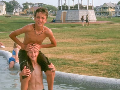 Oak Bluffs: Boys playing in Ocean Park
