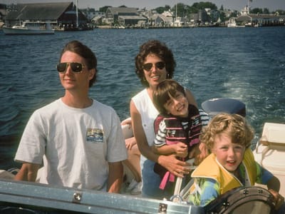 Edgartown: Family on Grady cruising Edgartown Harbor