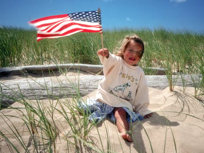 Chappaquiddick: Madison waving US Flag at Chappy