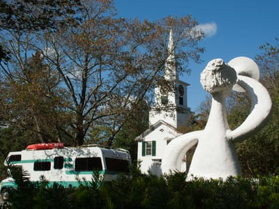 West Tisbury: Field Gallery Art with Lazy Daze - LEG