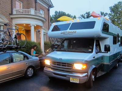 Brother's House in Ohio: The Caravan arrives at Jim and Bev's