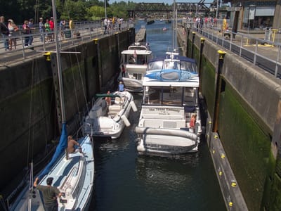 Seattle: Boats in Chittenden Locks