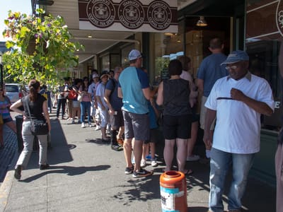 Seattle: Line at the \"Original\" Starbucks