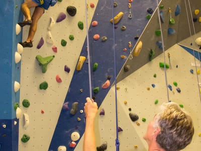 Seattle / Tacoma KOA: Herb Belaying Tom at Stone Gardens