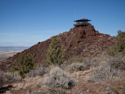 Lava Beds National Monument: Schonchin Butte Fire Lookout