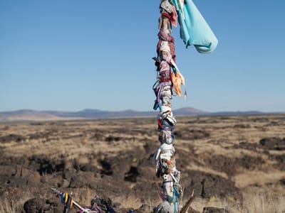 Lava Beds National Monument: Native American Medicine Pole
