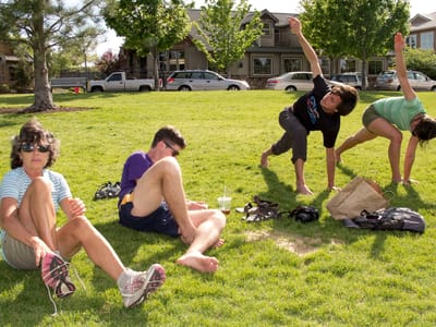 Bend: McKay Park Riverfront Yoga